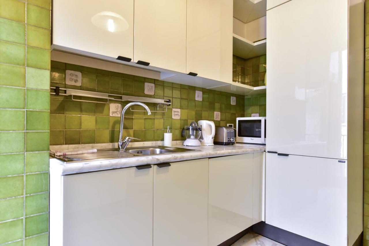Elegant & Cozy Apartment In The Heart Of ローマ エクステリア 写真