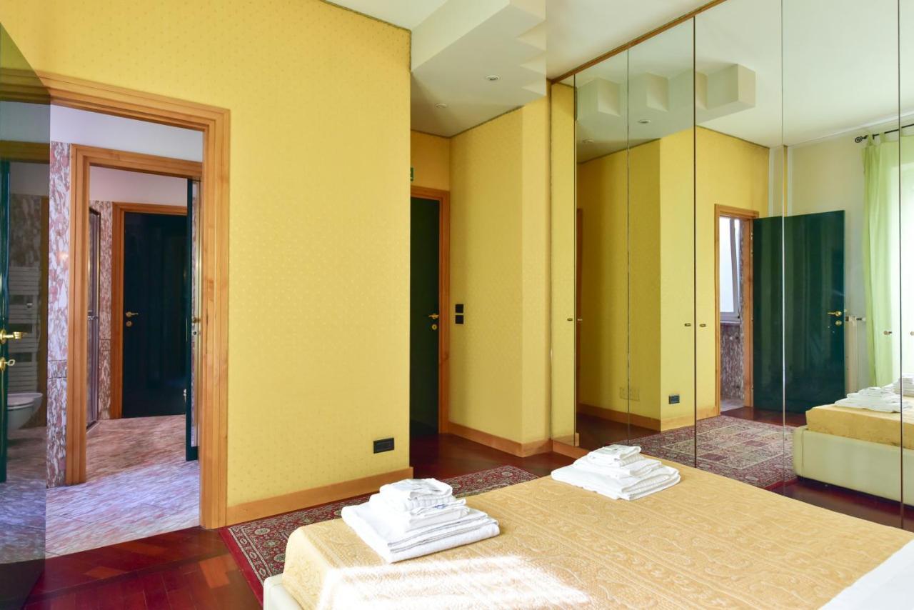 Elegant & Cozy Apartment In The Heart Of ローマ エクステリア 写真