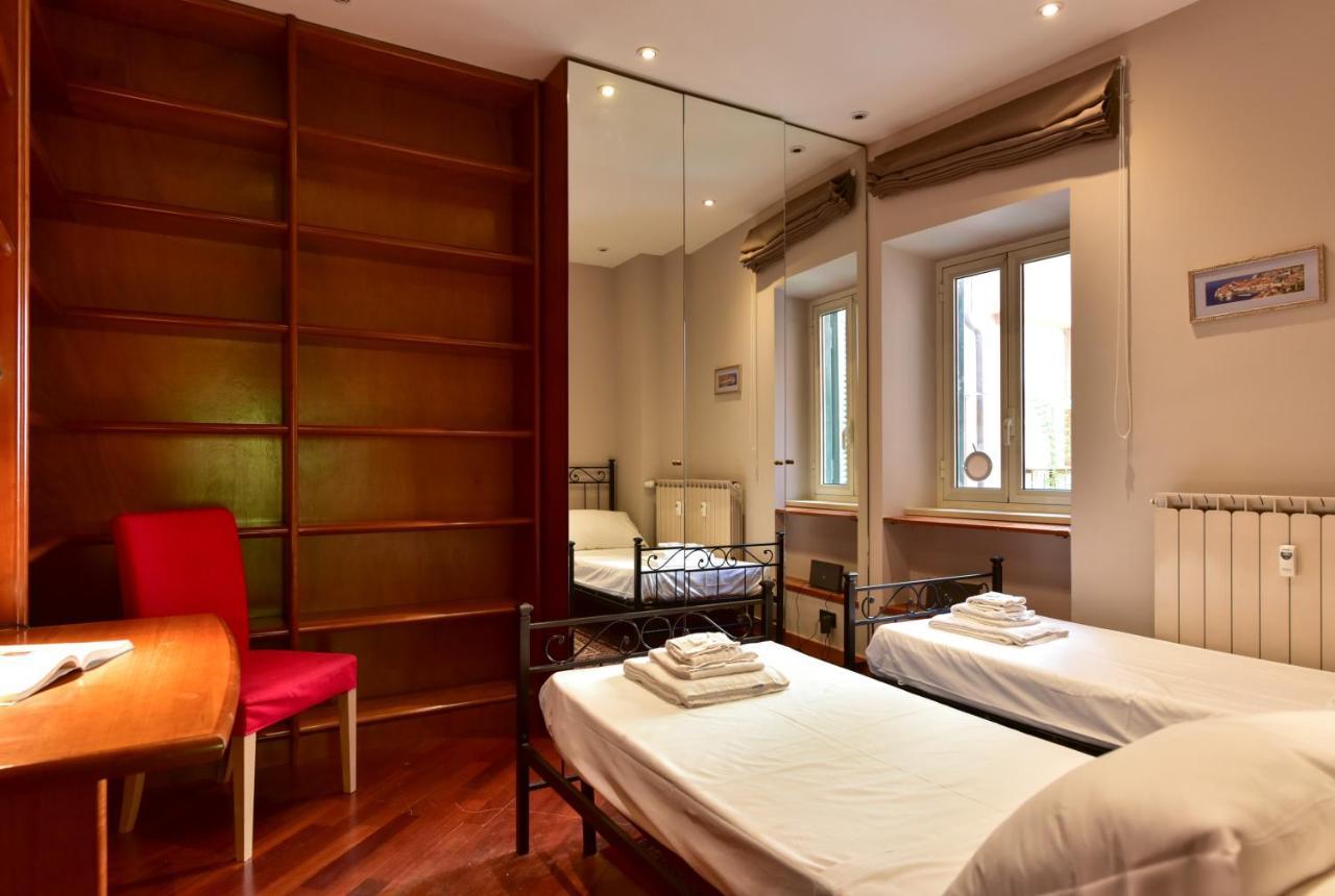 Elegant & Cozy Apartment In The Heart Of ローマ エクステリア 写真