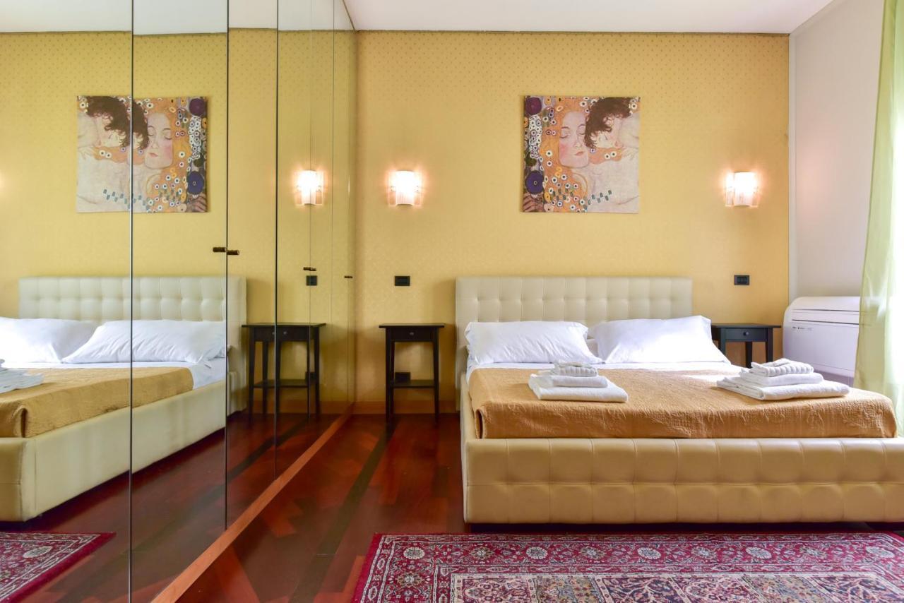 Elegant & Cozy Apartment In The Heart Of ローマ エクステリア 写真
