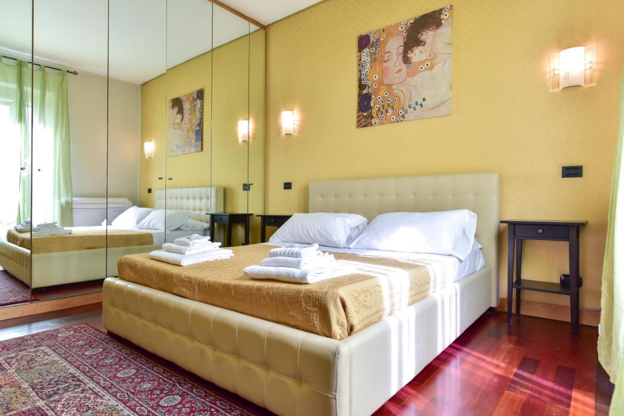 Elegant & Cozy Apartment In The Heart Of ローマ エクステリア 写真